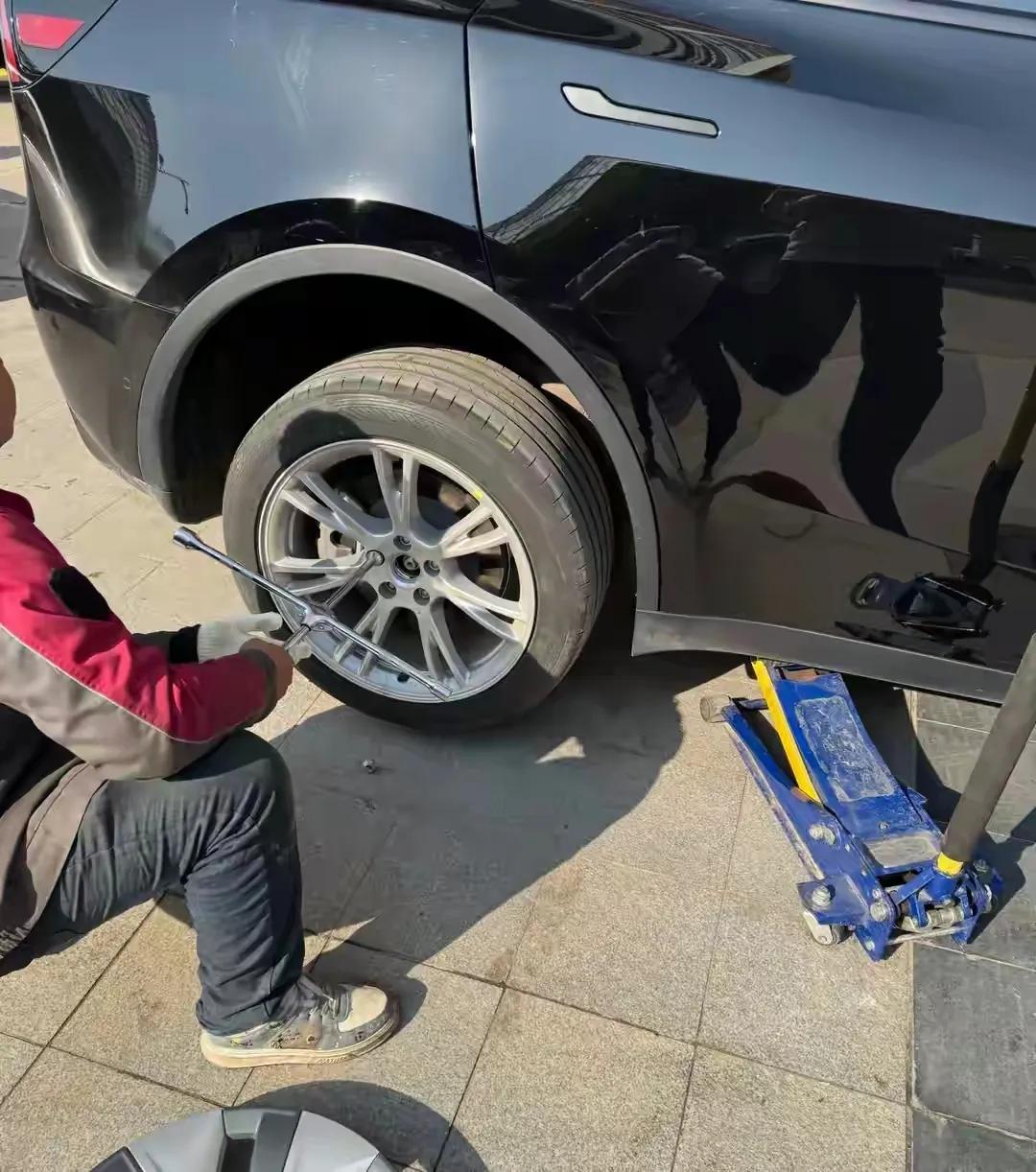 国产轮胎崛起!2025年这6款神胎碾压洋品牌,静音耐磨还不贵!(图4) 2025汽车轮胎品牌排行榜_家用车国货轮胎推荐_300元档神胎评测