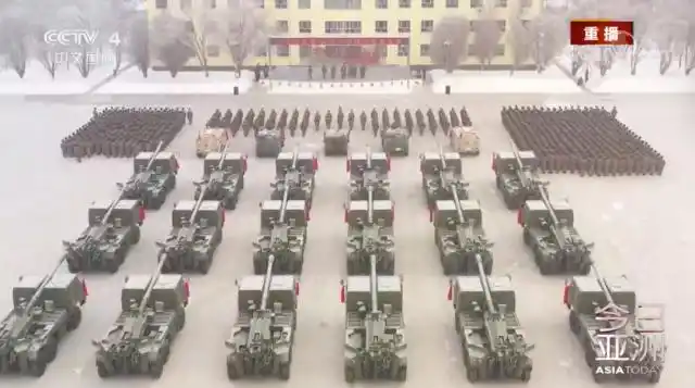 中国边防战士再添硬核装备!(图6) 15式轻型坦克高原驻训_高原边防战士装备_边防执勤 数码迷彩车 图片