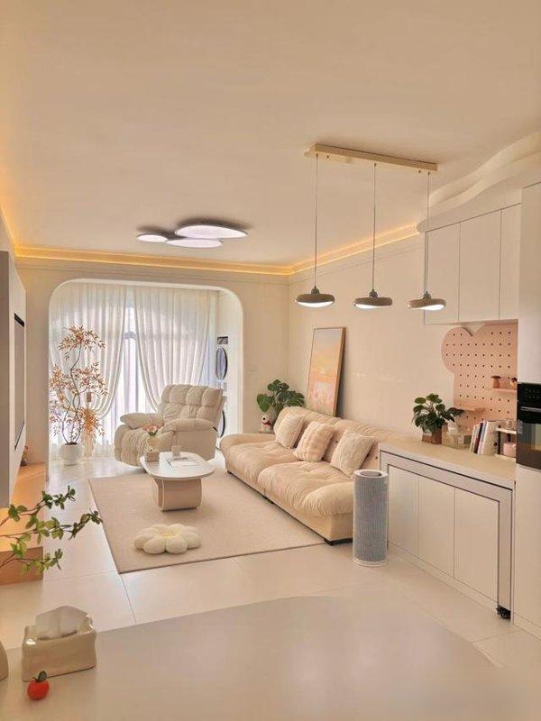 河北夫妇拒绝过度装修,光一个电视背景墙就让无数人效仿,太高级(图14) 装修效果图大全2025图片电视墙_嵌入式家电隐藏式餐桌_装修简单实用设计