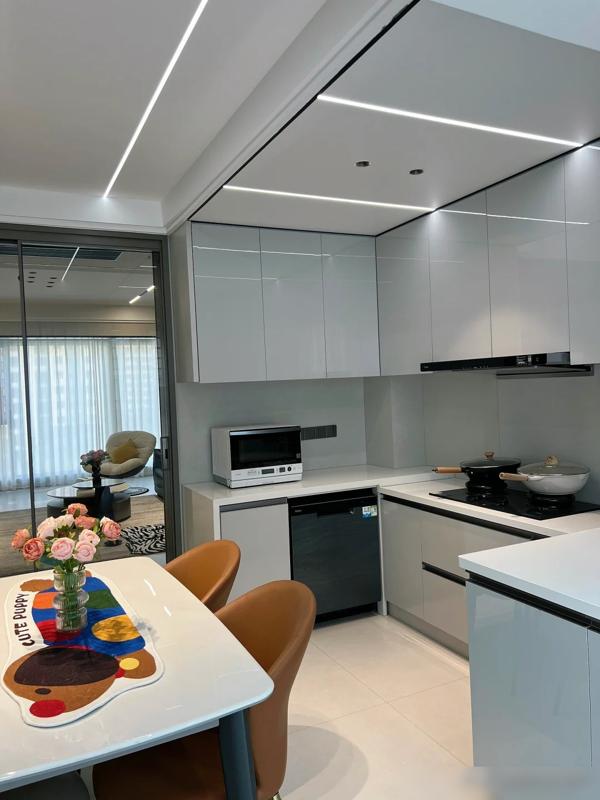 江西一女子的家火了,光一个电视背景墙就让无数人效仿,太实用了(图3) 自装省钱攻略_装修效果图大全2025图片电视墙_大横厅设计技巧