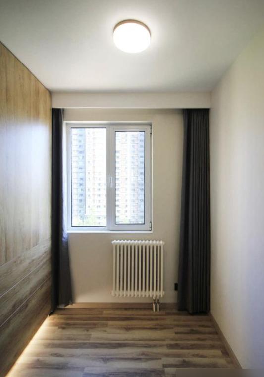 他把电视墙设在过道,完工后堪比“多间房”,全屋挑不出半点毛病(图14) 玄关吧台设计_装修效果图大全2025图片电视墙_72㎡小窝改造