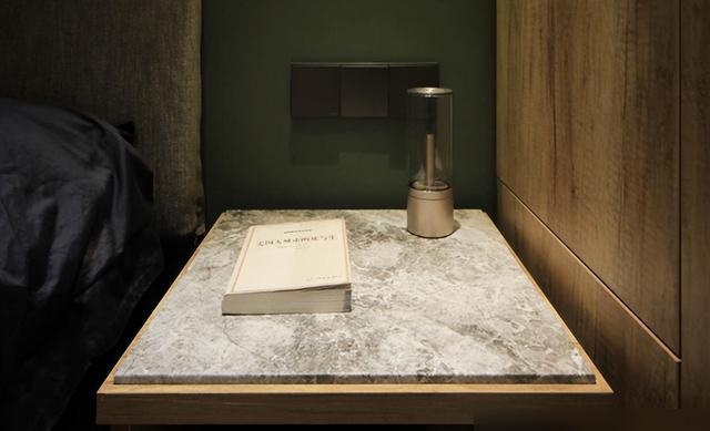 他把电视墙设在过道,完工后堪比“多间房”,全屋挑不出半点毛病(图4) 72㎡小窝改造_装修效果图大全2025图片电视墙_玄关吧台设计