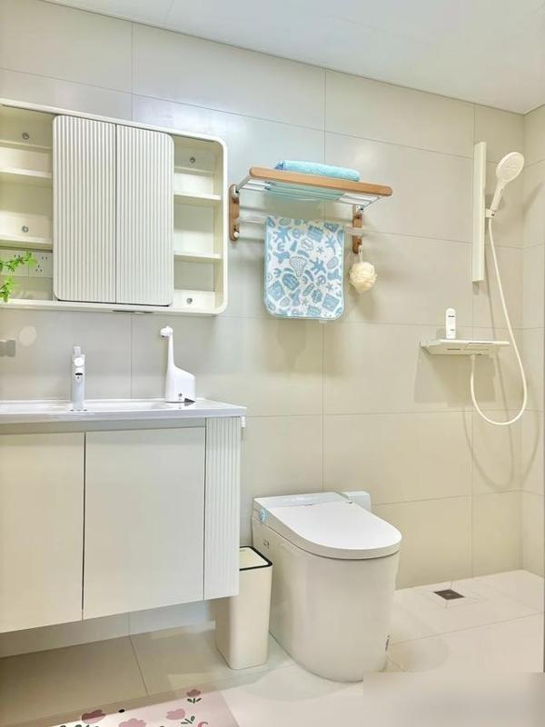 河北夫妇拒绝过度装修,光一个电视背景墙就让无数人效仿,太高级(图15) 装修清醒_装修效果图大全2025图片电视墙_去繁就简