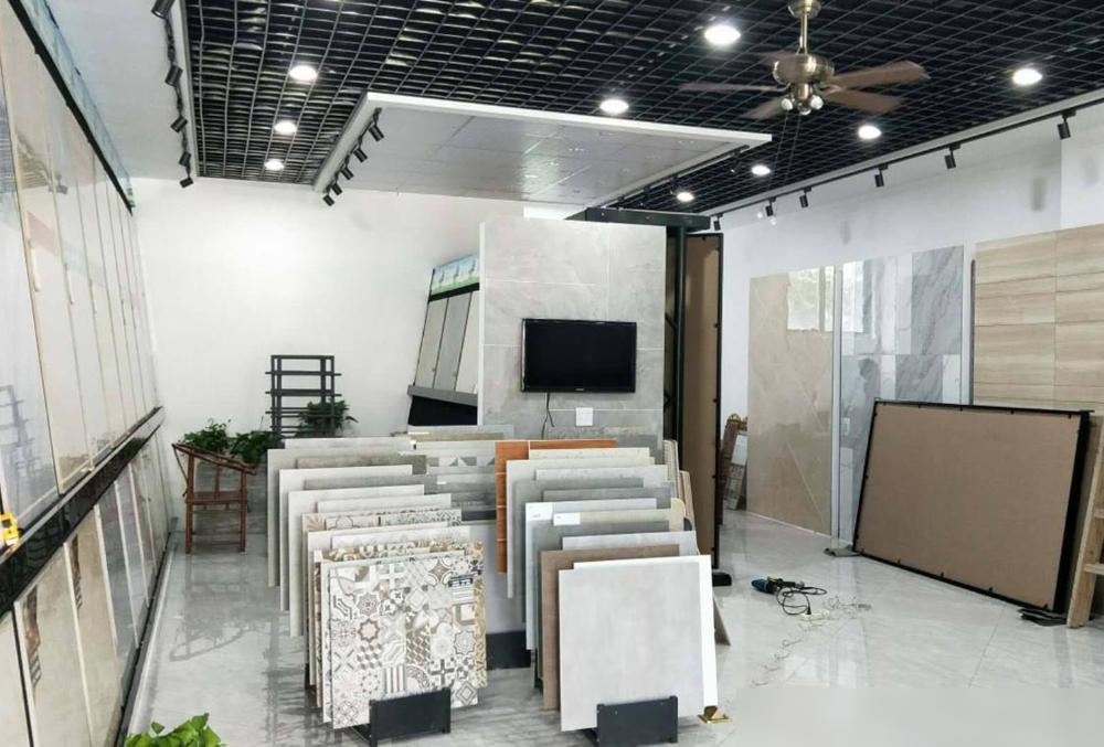 瓷砖行业水很深,瓷砖价格从20到200都有,究竟要如何选择?(图2) 抛光砖与瓷土区别_瓷砖价格差异_卡米亚瓷砖型号kpy18022多少钱