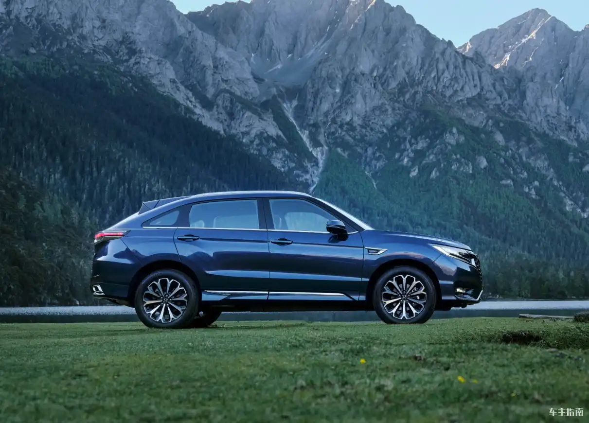 本田LIFE推荐_本田轿车哪款好_本田UR-V评测