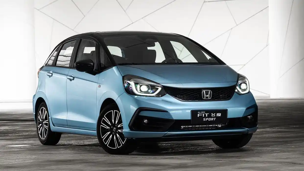 本田思域A+级轿车1.5T地球梦发动机182匹马力_本田飞度动力操控好稳定耐用省心省油保值率高_本田轿车哪款好