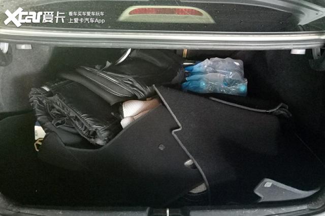 汽车异响原因解决方法_发动机皮带老化异响处理_尼桑帕拉丁发动机响