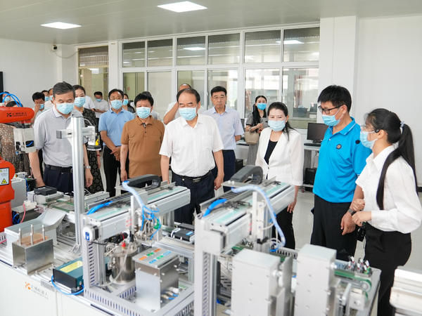 深化职业教育改革 助推经济高质量发展 徐济超带队到周口市漯河市开展职业教育工作调研暨驻豫全国人大代表专题调研