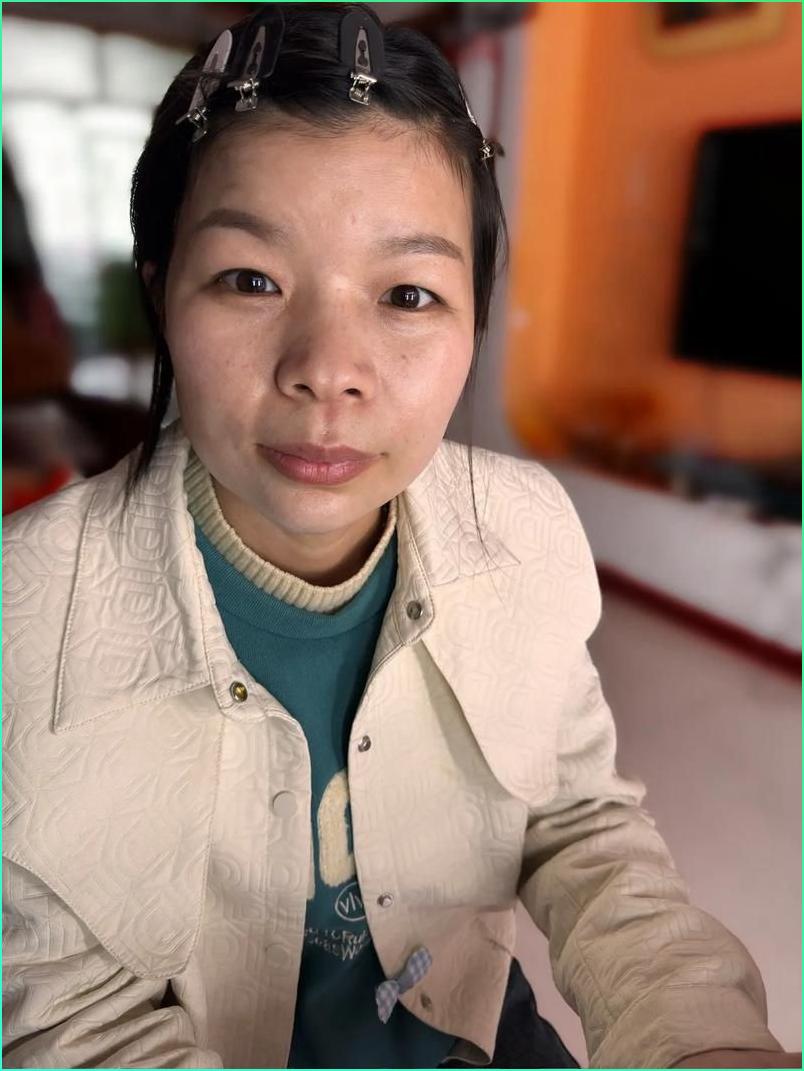 6个超实用的PS修图小技巧,看完就能用上!(图4) photoshop数码照片处理高手之道_双曲线磨皮法教程_PS自然修图技巧