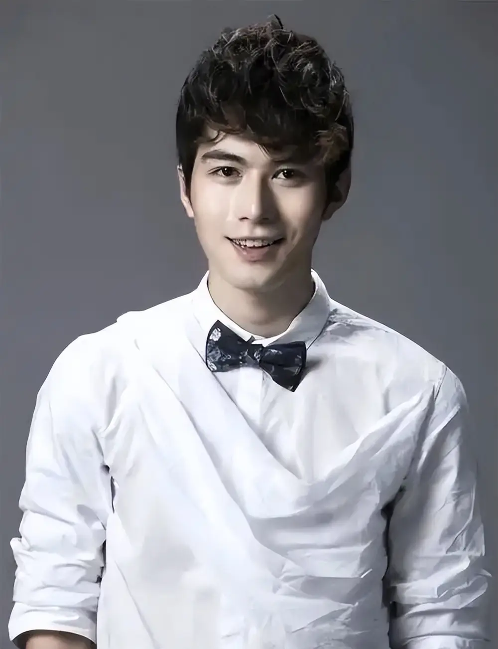 演员陈学冬:两年4次手术,11部作品被下架,如今生活无法自理(图7) 陈学冬作品下架原因_和力辰光传媒陈学冬_陈学冬车祸经历