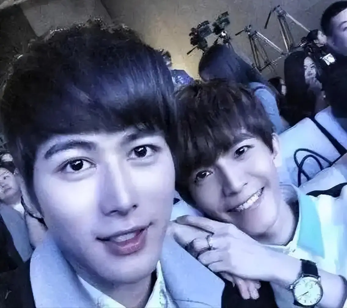 陈学冬:从爆红到“归零”,作品未能突围,差点就能翻盘(图7) 陈学冬 车祸治疗进展_陈学冬 演员生涯 波折_和力辰光传媒陈学冬