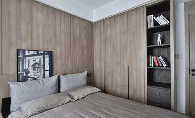 选对卧室柜子,颜值与实用并存,让空间更加精致与舒适(图6) 卧室白色衣柜设计_卧室柜子装修_卧室整墙衣柜布局