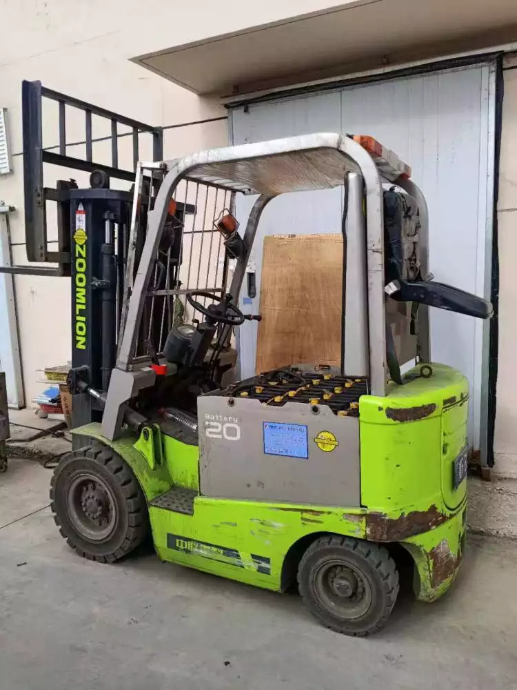 威海斗山合力3/3.5吨叉车侧移器油缸/叉车属具液压油缸工厂直销