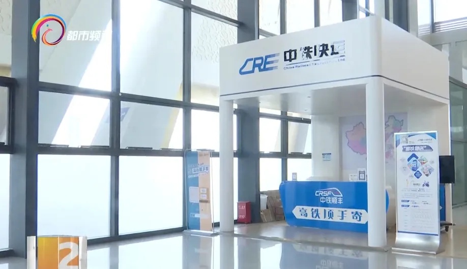 鲜花就是生活!全国“最香”高铁站就在昆明(图9) 昆明汽车客运南站_鲜花簇拥的高铁站_昆明南站鲜花