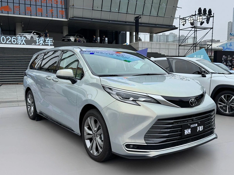 2026款丰田全球车焕新上市,凯美瑞售15.88万元起,锋兰达10.28万元起(图3) 图片