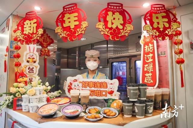 多图带你体验石龙首趟直达香港高铁全过程(图11) 广深港高铁恢复运作_石龙火车站到东莞站_东莞火车站首趟直达香港高铁