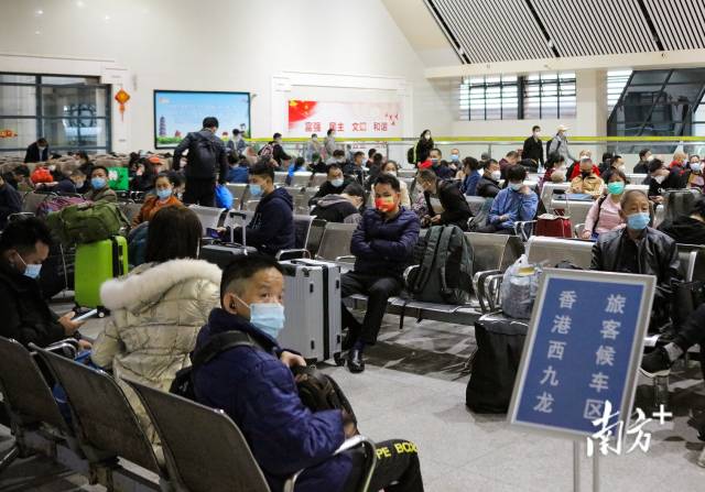 多图带你体验石龙首趟直达香港高铁全过程(图7) 广深港高铁恢复运作_石龙火车站到东莞站_东莞火车站首趟直达香港高铁