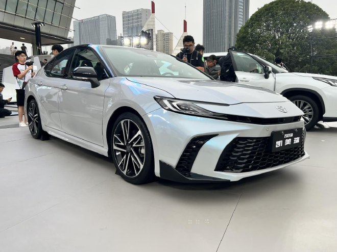 广汽丰田2026款全球车上市 入门版配置越级(图8) 广汽丰田2026款全球车上市 入门版配置越级