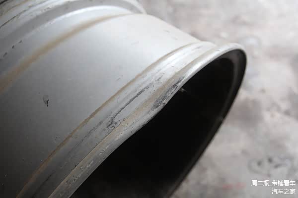 轮毂翻新靠谱吗?揭露轮毂翻新全过程!(图3) 什么损坏可以修复轮毂_轮毂翻新车灯翻新_轮毂修复过程