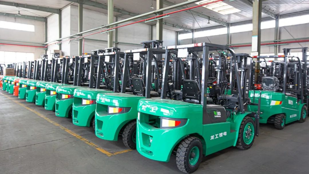 龙工叉车 | 新能源叉车:环保、节能、安全的物流搬运好帮手(图5) 龙工叉车销售_龙工新能源叉车优点_环保节能锂电叉车