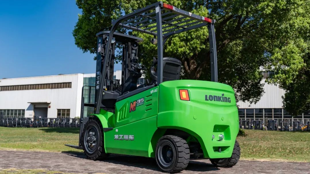 龙工N2系列新能源叉车 | 引领未来物流新动力(图3) 龙工2-3.5吨N2系列锂电叉车_龙工叉车销售_龙工新能源叉车N系列锂电专用底盘