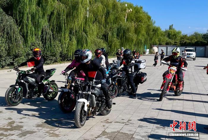 2025中国大海道(国际)摩托越野拉力赛在新疆哈密市开幕(图6) 摩托越野赛道_新疆哈密摩托越野赛事_2025中国大海道国际摩托越野拉力赛