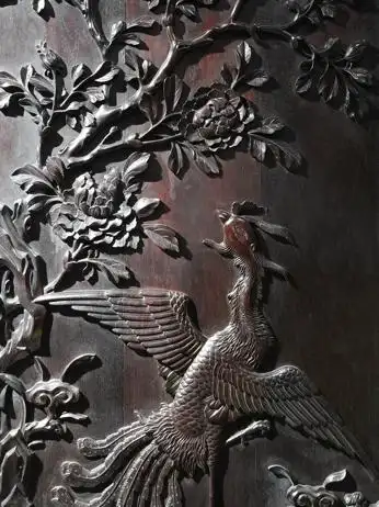 木器风华:一展了解中国传统家具|观展(图11) 紫檀木花梨木酸枝木楠木鸡翅木瘿木铁梨木材质特点_中国古典家具木料色泽刀工漆艺装饰纹样_中国传统家具工艺