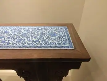 木器风华:一展了解中国传统家具|观展(图28) 中国古典家具木料色泽刀工漆艺装饰纹样_紫檀木花梨木酸枝木楠木鸡翅木瘿木铁梨木材质特点_中国传统家具工艺