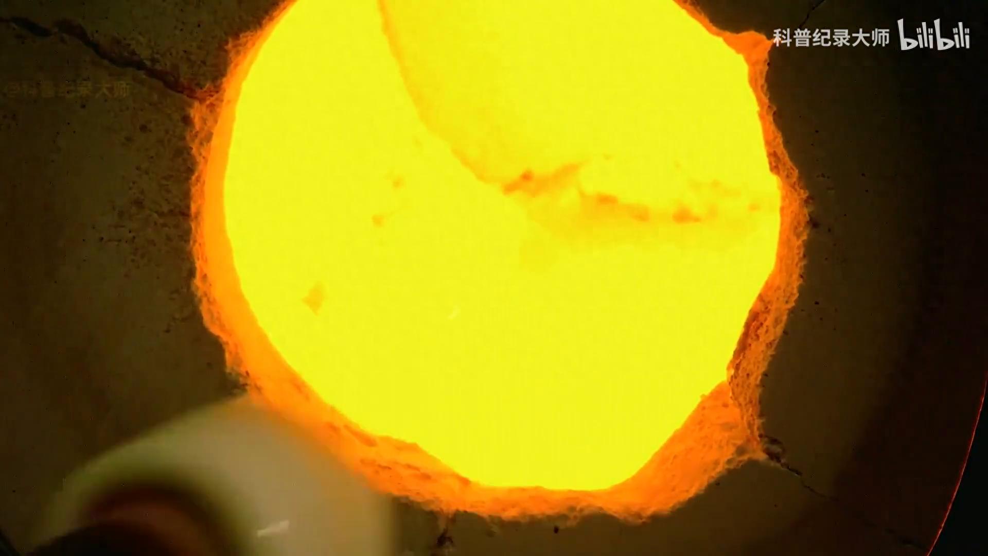 玻璃镇纸是如何制作的？