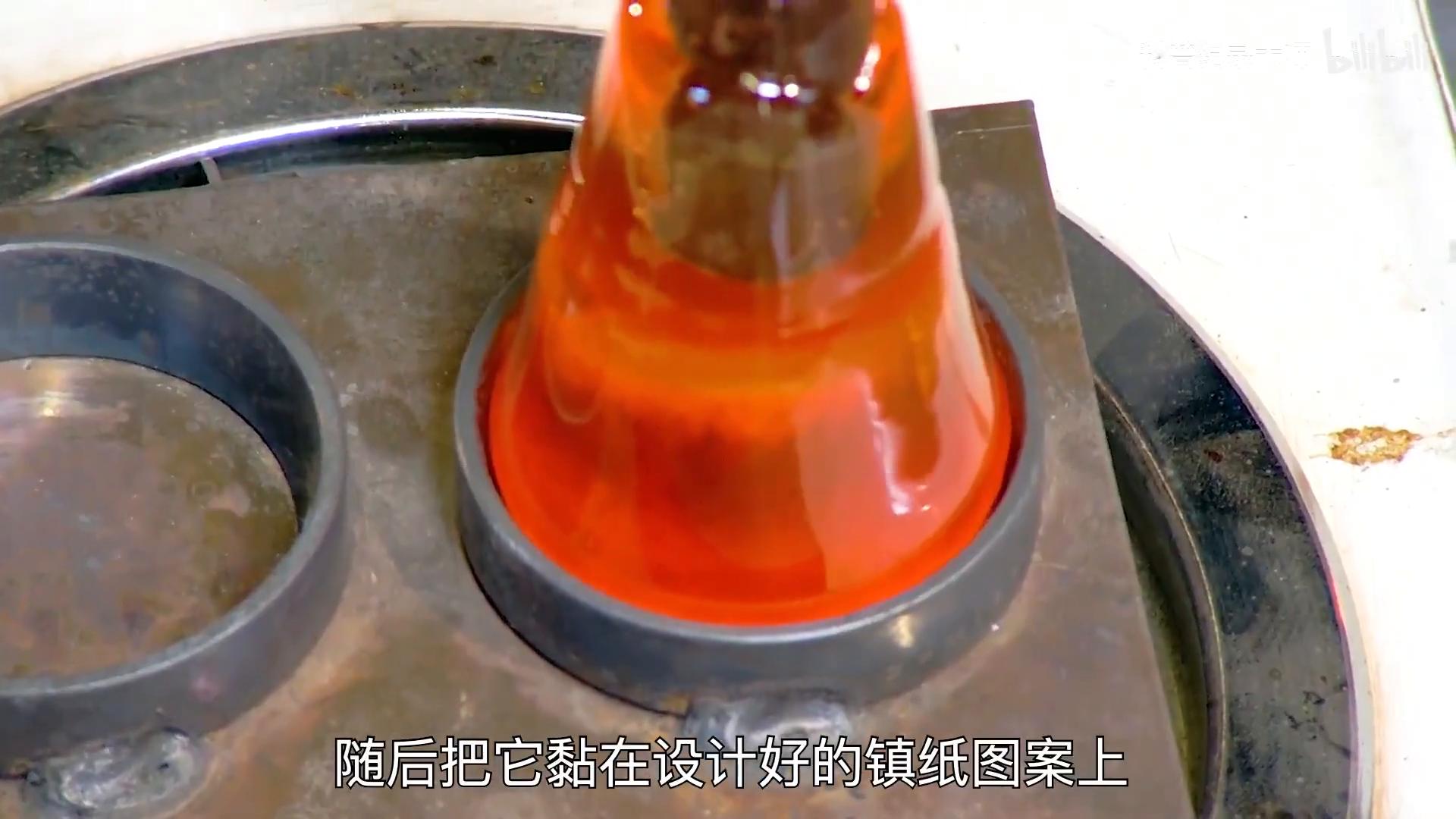 手工水晶镇纸制作工艺_diy玻璃瓶装饰_万花镶嵌玻璃镇纸制作过程