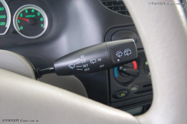 外形靓丽 六款4万元左右精品小车推荐(5)(图10) 外形靓丽 六款4万元左右精品小车推荐\(2\)