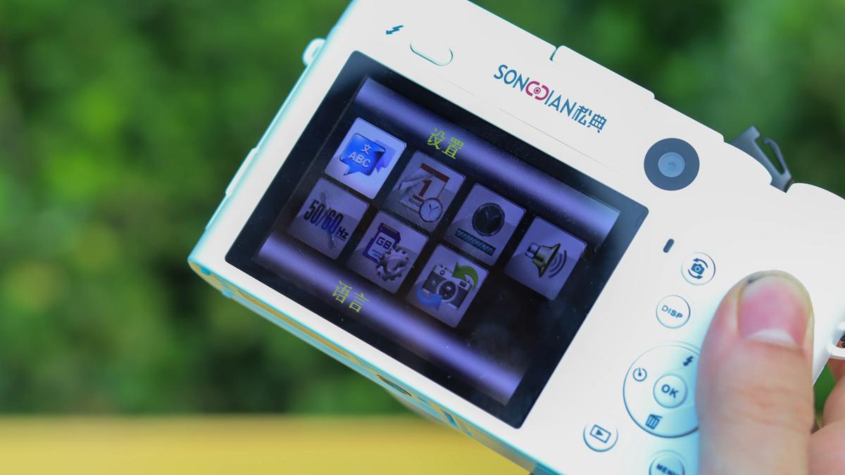 379元买双摄4K数码相机?松典DC218复古微单开箱测评(图6) 数码相机维修点_松典DC218 4K数码相机_国产相机性价比推荐