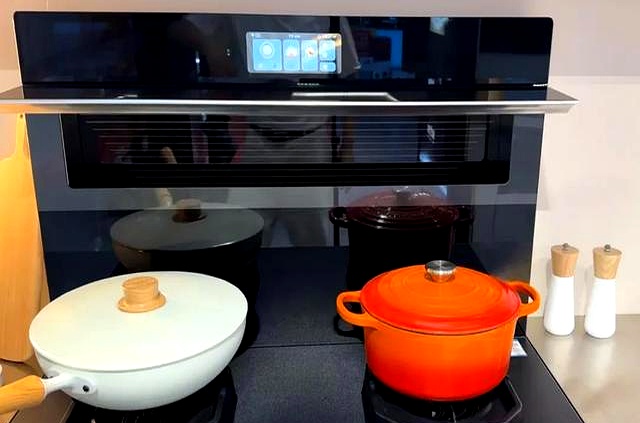 越来越多人不在厨房装油烟机了,他们是真聪明,还是交了智商税?(图6) 侧吸油烟机橱柜_集成灶后悔率_安装破坏橱柜