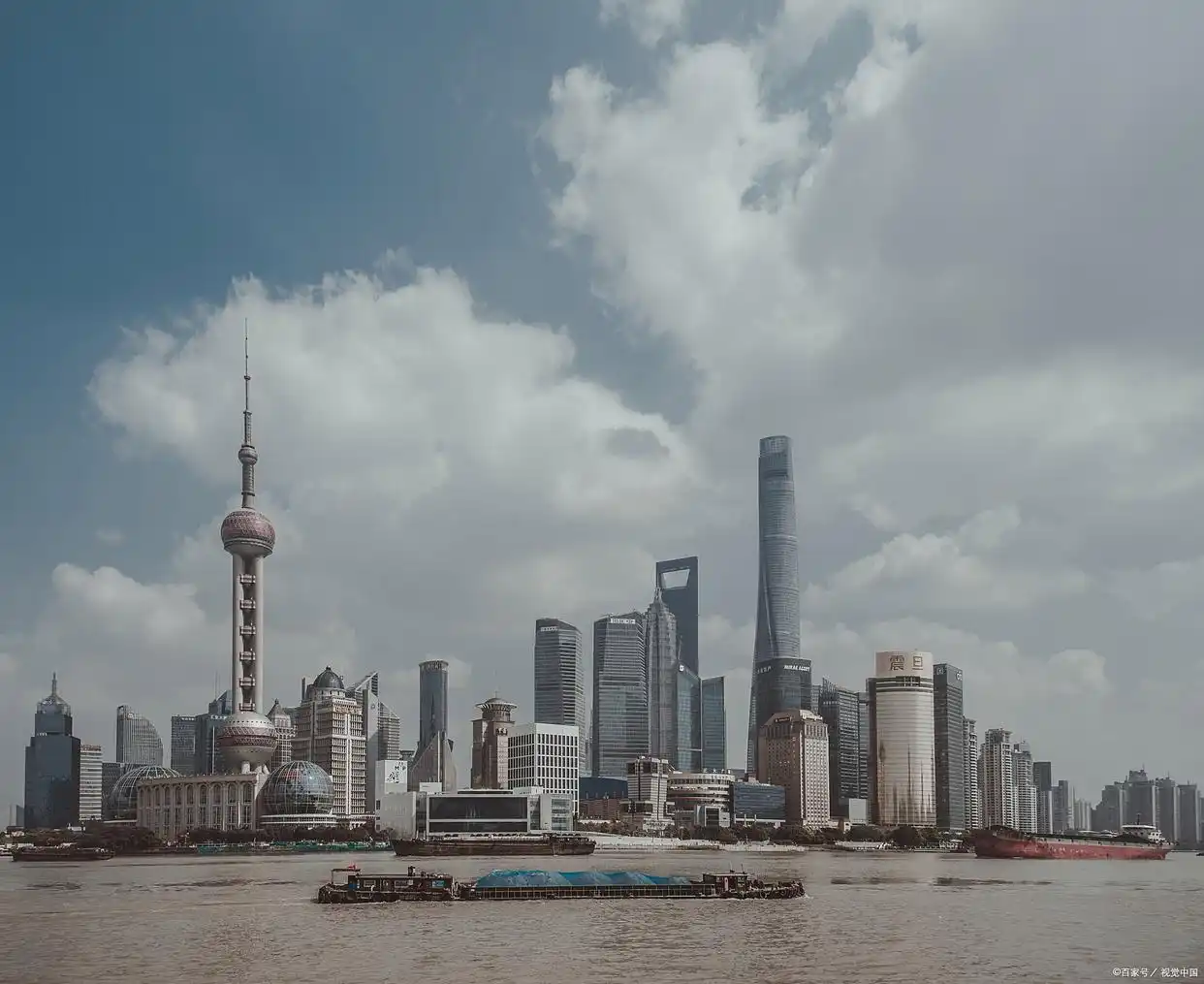 上海新房单价33万刷纪录!豪宅狂欢,刚需沉默,谁的上海?(图2) 上海顶级豪宅市场分析_上海金陵华庭房价_上海静安区新房