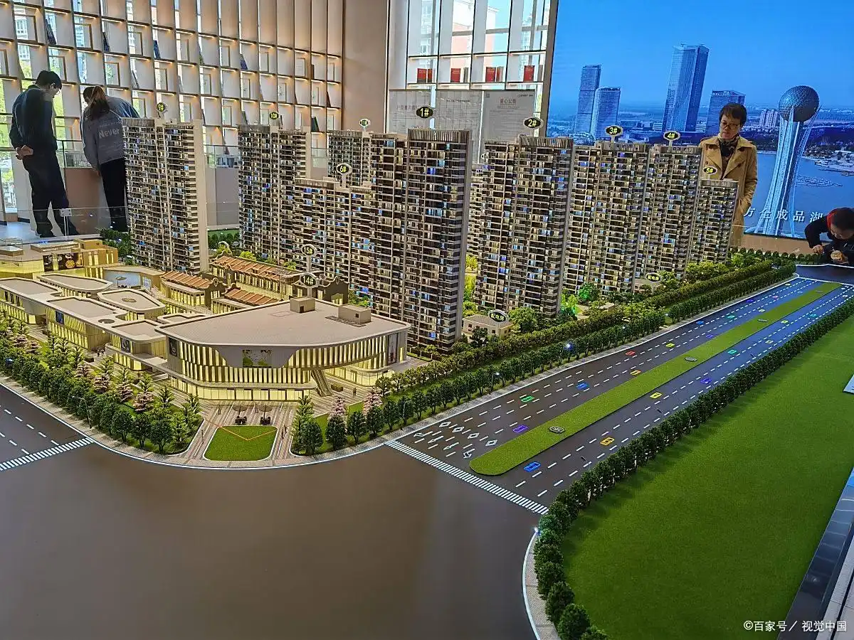 上海新房单价33万刷纪录!豪宅狂欢,刚需沉默,谁的上海?(图3) 上海金陵华庭房价_上海顶级豪宅市场分析_上海静安区新房