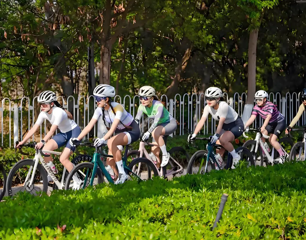 震惊！2025年闪电崔克自行车品牌彻底卖不动价格崩盘5折清仓