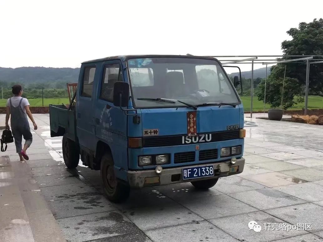 经典双排座 丨 方头蓝车漆,80年代末的五十铃轻卡/ISUZU ELF 630(图2) 庆铃630型轻卡国产历史_五十铃ELF四代型轻卡_二手庆铃双排座货车