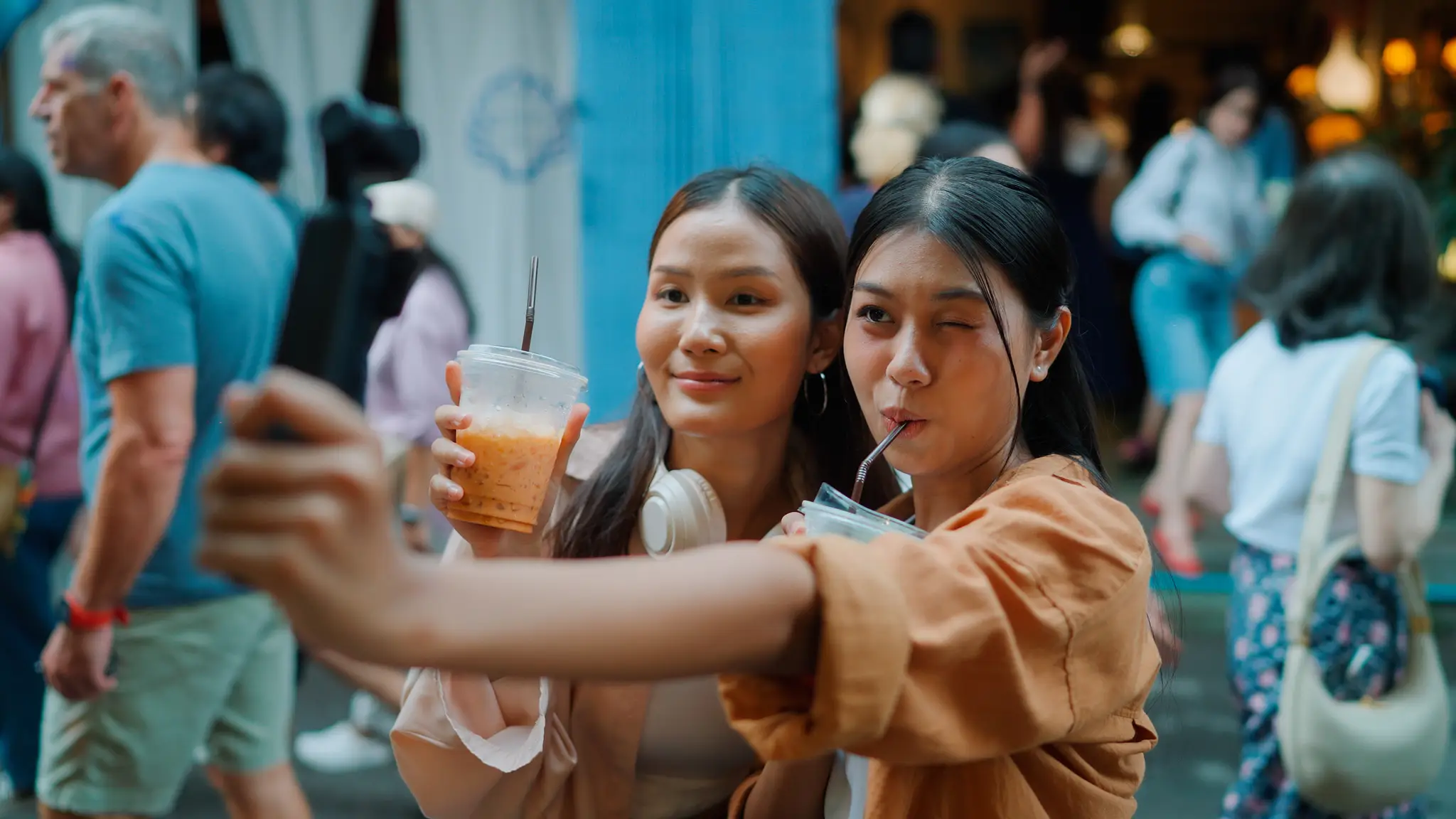 9块9爽玩一天“国庆神器”、订单狂涨220%！这门生意卖爆了