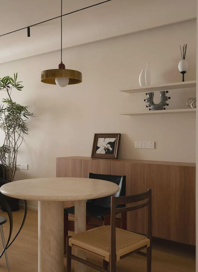 85平精装改温馨自然质感三室两卫,这个家美观不留卫生死角(图12) 深圳85平精装房改造_85平方三室一厅户型图_客厅餐厅厨房硬装改动