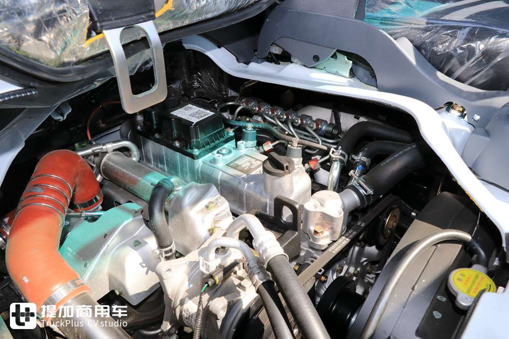 全新庆铃五十铃100P来袭,实拍双排座车型,带你看它有何升级改进(图15) 庆铃五十铃100P经典外观内饰升级_庆铃五十铃100P新车型_二手庆铃双排座货车