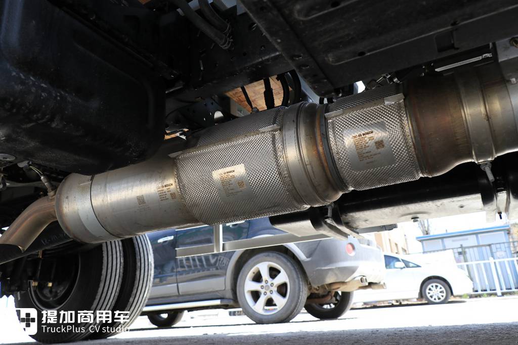 全新庆铃五十铃100P来袭,实拍双排座车型,带你看它有何升级改进(图19) 庆铃五十铃100P经典外观内饰升级_二手庆铃双排座货车_庆铃五十铃100P新车型