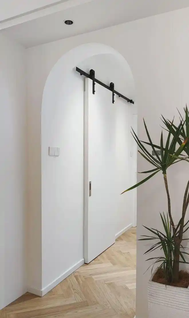 85平现代简约实用三室两卫,整个公共空间都融合在一起(图13) 85平方三室一厅户型图_深圳年轻夫妻家庭装修设计_深圳85平现代简约装修