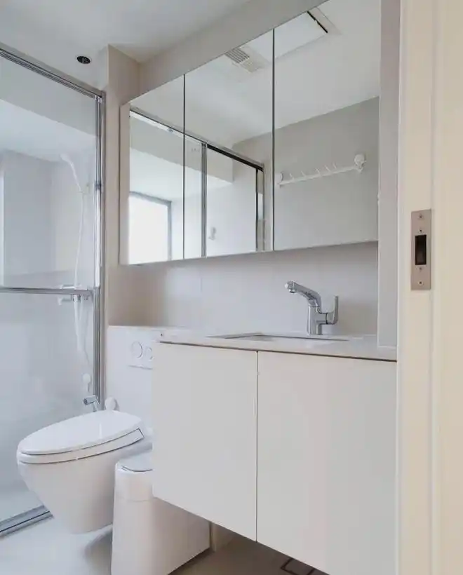 85平现代简约实用三室两卫,整个公共空间都融合在一起(图20) 深圳85平现代简约装修_85平方三室一厅户型图_深圳年轻夫妻家庭装修设计