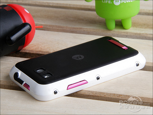 外观靓丽硬件升级!摩托罗拉ME525+评测(图5) 摩托罗拉ME525+评测_ME525+三防手机功能_qq 摩托me525