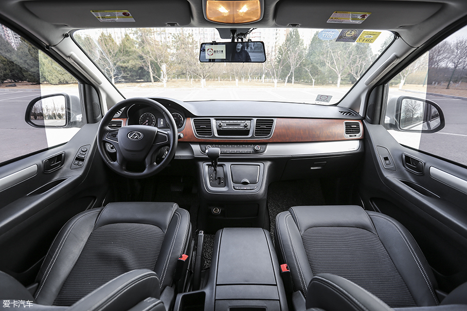 贴心周到 体验上汽大通G10网约多功能车(图5) 贴心周到 体验上汽大通G10网约多功能车