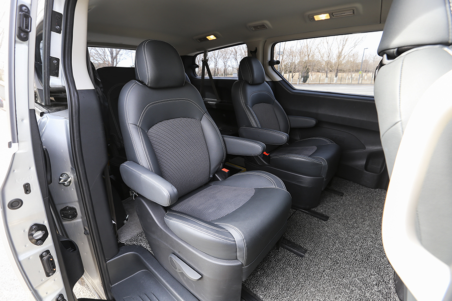 贴心周到 体验上汽大通G10网约多功能车(图8) 贴心周到 体验上汽大通G10网约多功能车