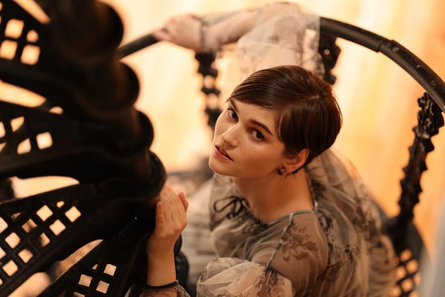 佳能发布RF中远摄定焦镜头RF135mm F1.8 L IS USM(图5) 佳能RF135mm F1.8 L IS USM 光学防抖 _佳能RF135mm F1.8 L IS USM 专业人像镜头 _佳能18~135镜头