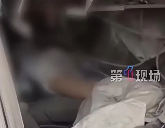 特斯拉追尾(图21) 轿车猛追尾货车_监控曝光真相_浙江特斯拉追尾大货车事故