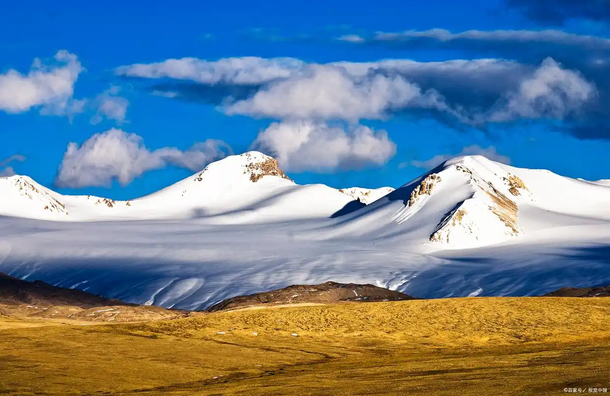 探索雪域高原：西藏旅游列车完全指南！