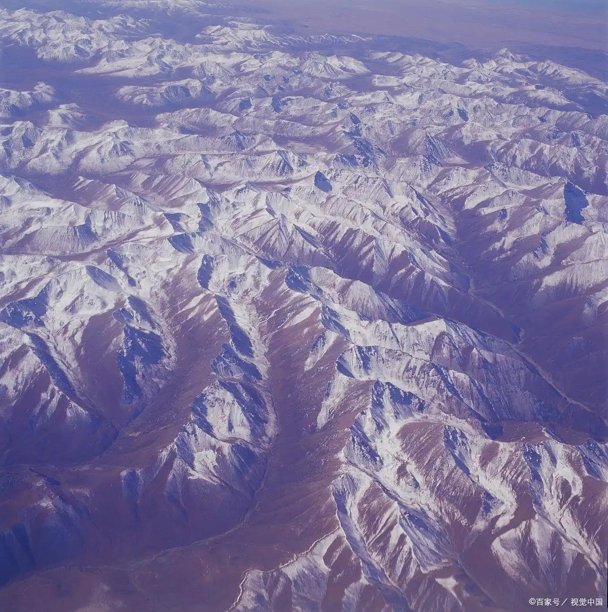 探索雪域高原:西藏旅游列车完全指南!(图13) 青藏铁路观光列车路线_北京到拉萨火车z21风景_西藏旅游列车沿途景点